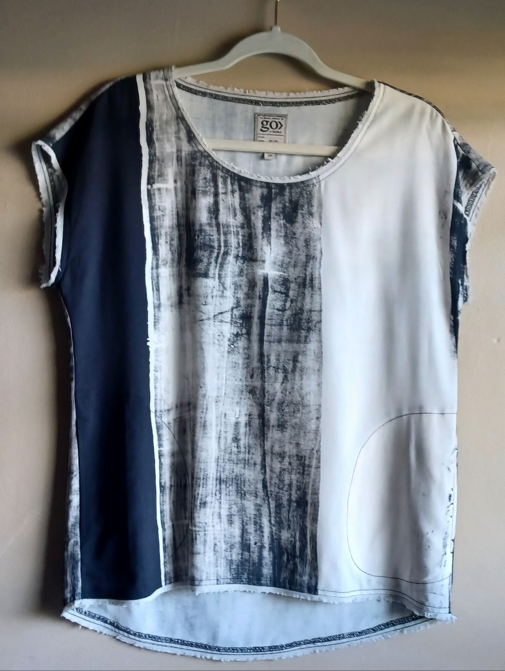 GO by Gosilk, 100% Silk In Cream & Black Size XS